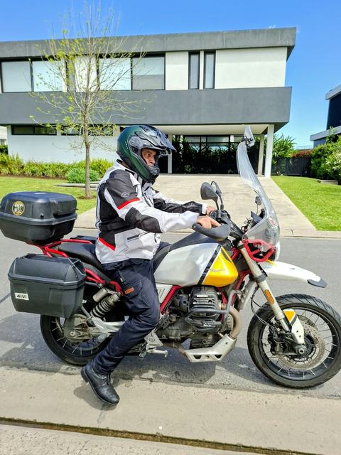 Equipo completo: Nexx, Acerbis y GIVI